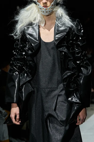 Look 7
